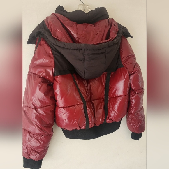 *CLEARANCE* Woma Bernardo Bernie Red & black Winter Puffer with hood! size Small - Picture 4 of 4